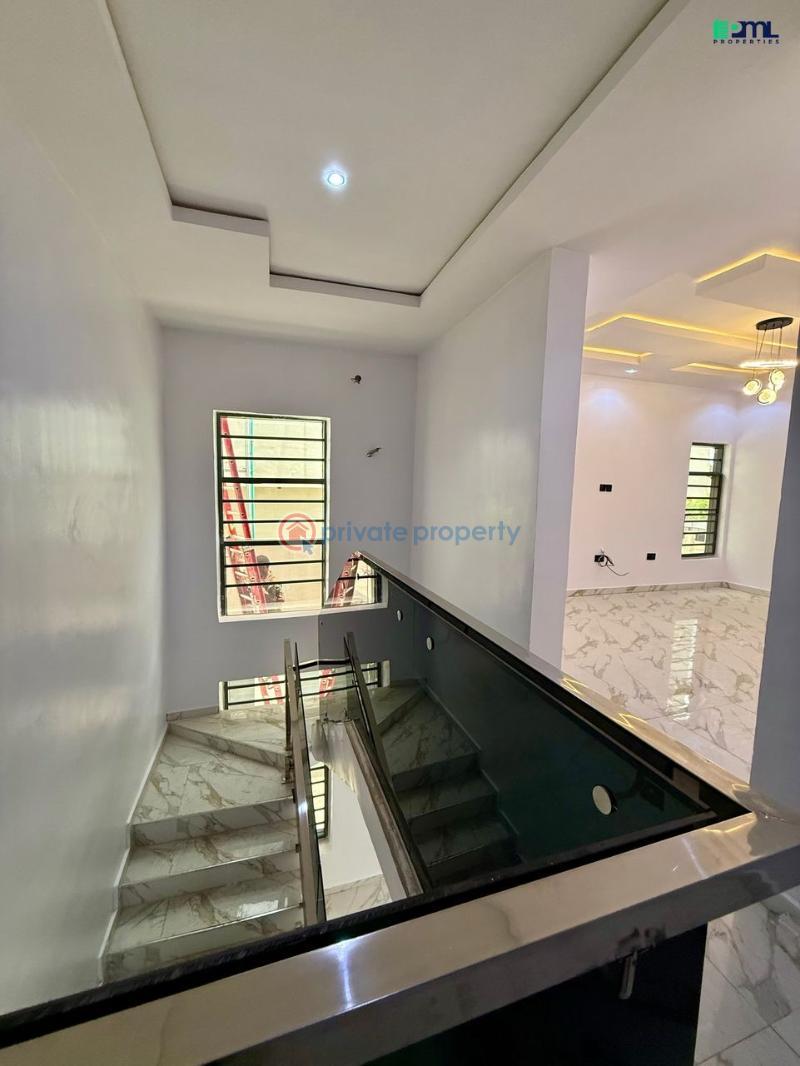 A detached 4 bedroom duplex+ bq for sale in ibadan - 11 4 bedroom Detached Duplex For Sale Carlton Gate Estate, Kolapo Ishola Gra, Akobo, Ibadan Akobo Ibadan Oyo - 11