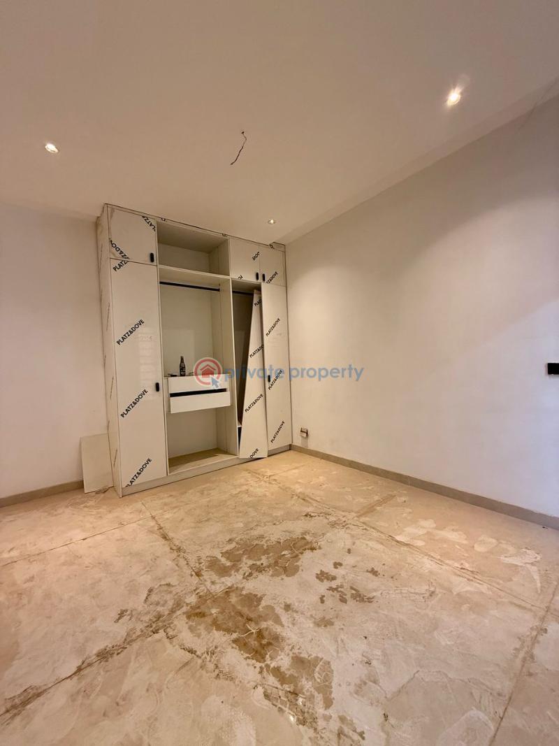 6 bedroom Detached Duplex For Sale Kolapo Ishola Gra, Akobo, Ibadan Akobo Ibadan Oyo - 3