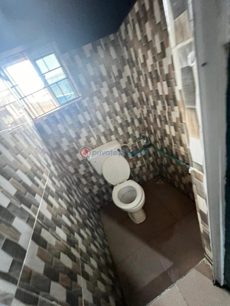 Self Contain For Rent Morroco Jibowu Yaba Lagos - 4