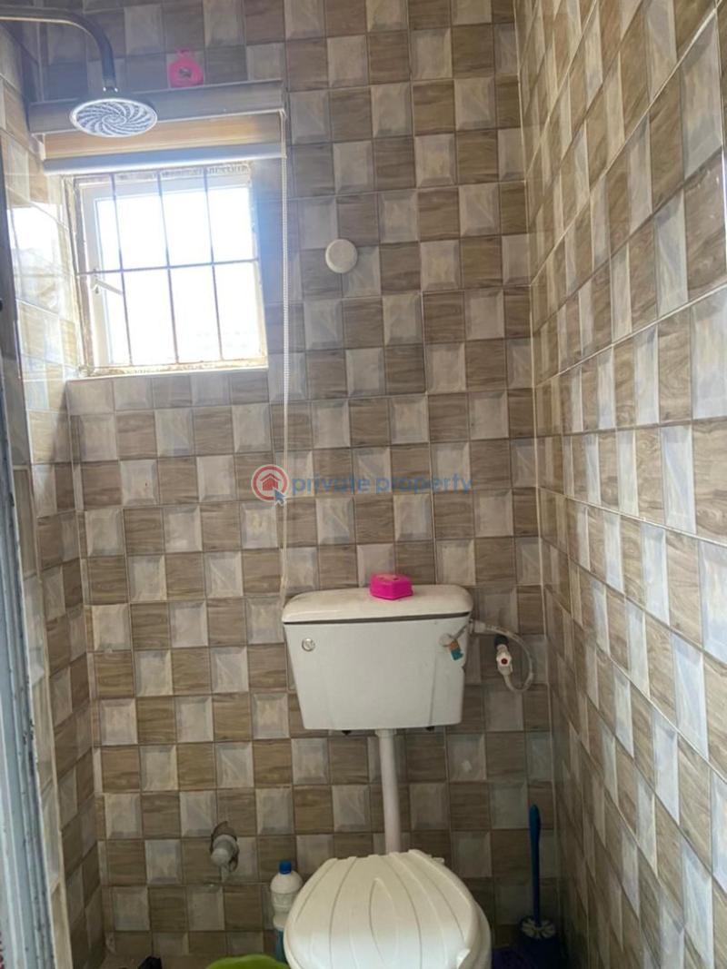 Self Contain For Rent Onike Yaba Lagos - 2