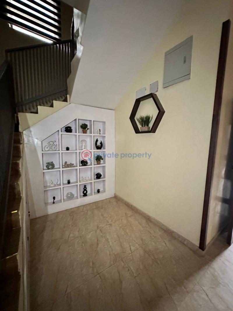 4 bedroom Detached Duplex For Sale S And T Estate, Jericho Gra, Ibadan Ibadan Oyo - 12