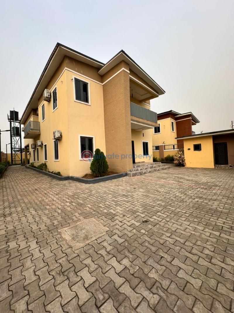 4 bedroom Detached Duplex For Sale S And T Estate, Jericho Gra, Ibadan Ibadan Oyo - 9