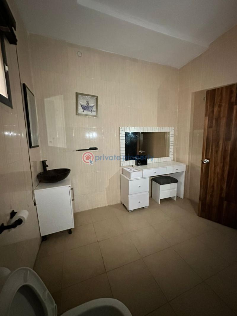 4 bedroom Detached Duplex For Sale S And T Estate, Jericho Gra, Ibadan Ibadan Oyo - 1