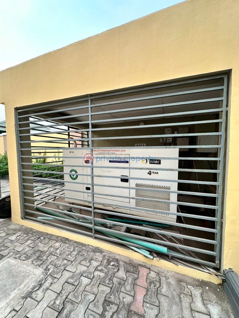 4 bedroom Detached Duplex For Sale S And T Estate, Jericho Gra, Ibadan Ibadan Oyo - 3