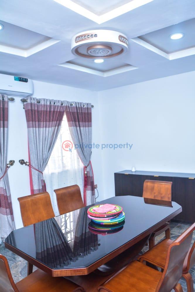 4 bedroom House For Sale Along Zoe Hospital, Extension Ibadan Oyo - 9