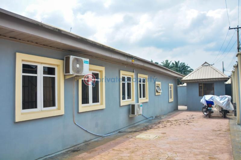 4 bedroom House For Sale Along Zoe Hospital, Extension Ibadan Oyo - 8