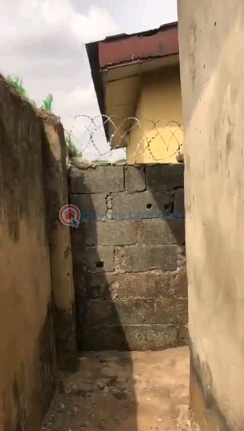 3 bedroom flat - 6 3 bedroom House For Sale Also Off Raypower Alagbado Abule Egba Lagos - 6