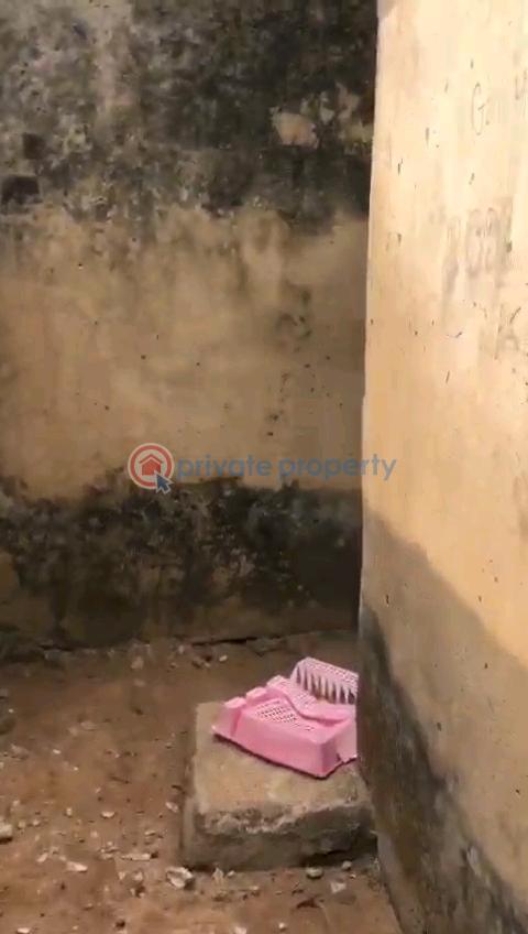 3 bedroom flat - 4 3 bedroom House For Sale Also Off Raypower Alagbado Abule Egba Lagos - 4