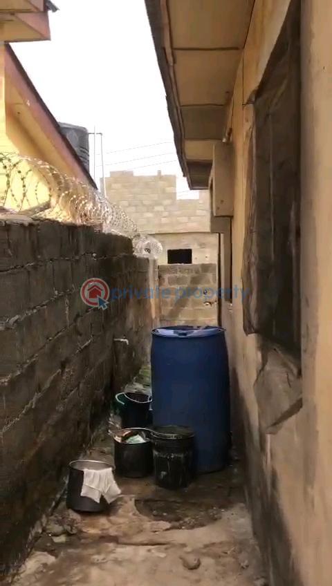 3 bedroom flat - 7 3 bedroom House For Sale Also Off Raypower Alagbado Abule Egba Lagos - 7