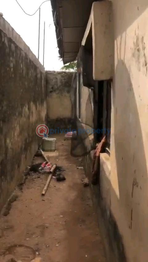 3 bedroom flat - 2 3 bedroom House For Sale Also Off Raypower Alagbado Abule Egba Lagos - 2