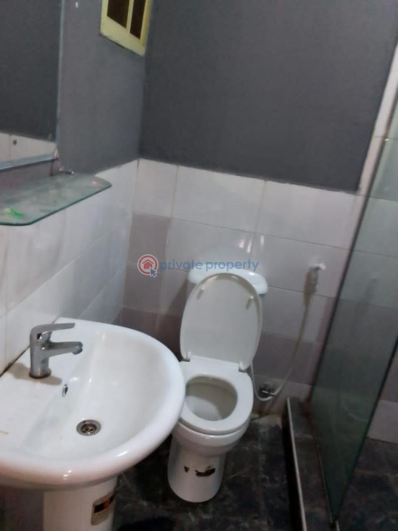 2 bedroom Flat & Apartment For Rent Mende Maryland Lagos - 0