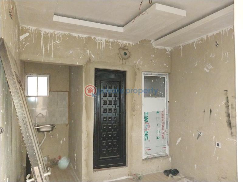 Self Contain For Rent Alagomeji Yaba Lagos - 0