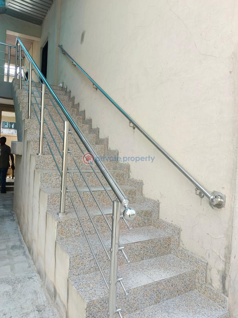 Self Contain For Rent Jibowu Fadeyi Jibowu Yaba Lagos - 1