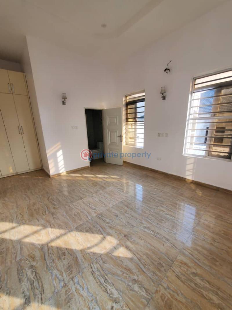 1 bedroom Shared Apartment For Rent Lekki County Along Lekki Expressway Lagos - 1