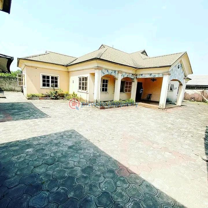 4 bedroom House For Sale Off Ikporo Road Rumuodara Port Harcourt Rivers - 0