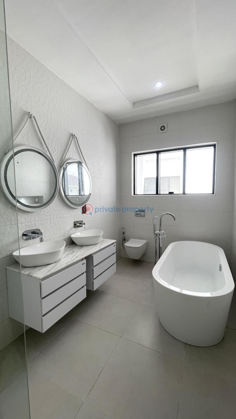 5 bedroom Maisonette For Sale Pinnock Beach Lekki Phase 2 Lagos - 10