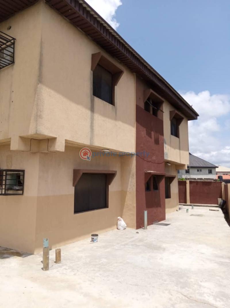 10 bedroom House For Sale Ado Road, Ajah Ado Ajah Lagos - 0