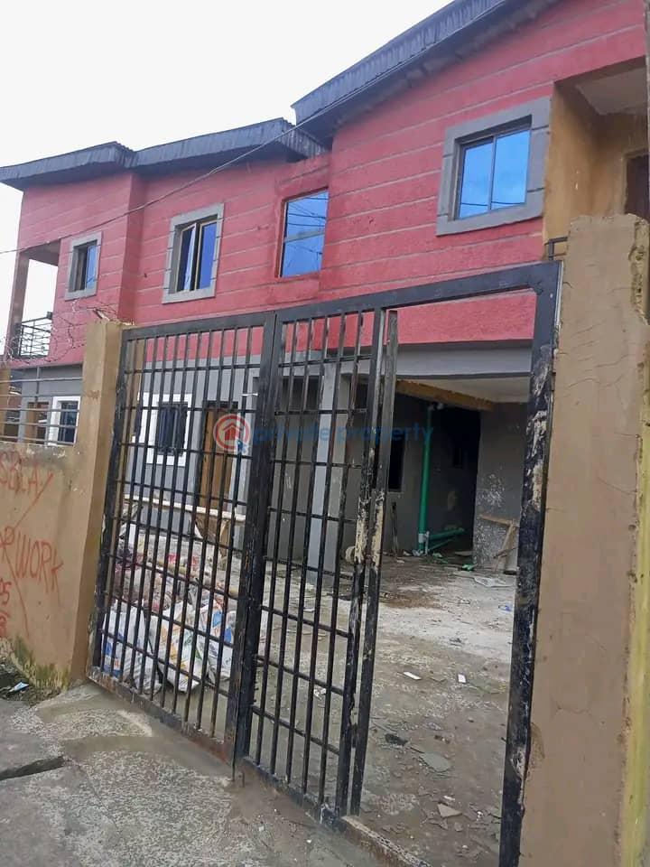 Self Contain For Rent Off Ilaje Bariga Shomolu Lagos