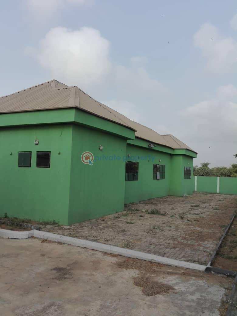 Warehouse For Sale Slightly Off Lagos Ibadan Expressway, By Olufuwape Junction/ap Bus Stop, Just After New Makun City, Ogun Ogun area  - 5