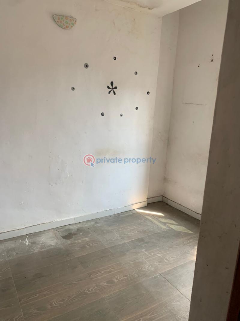 2 bedroom Flat & Apartment For Rent Adekunle Yaba Lagos - 1