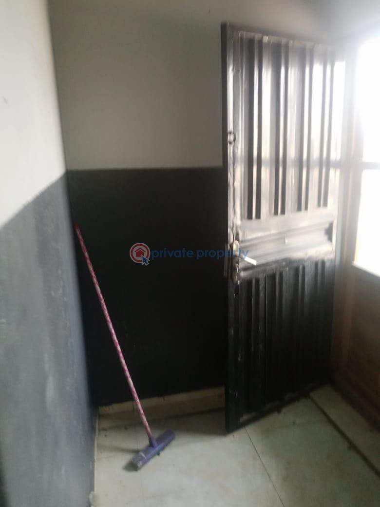 Self Contain For Rent Abule Oja Yaba Lagos - 2