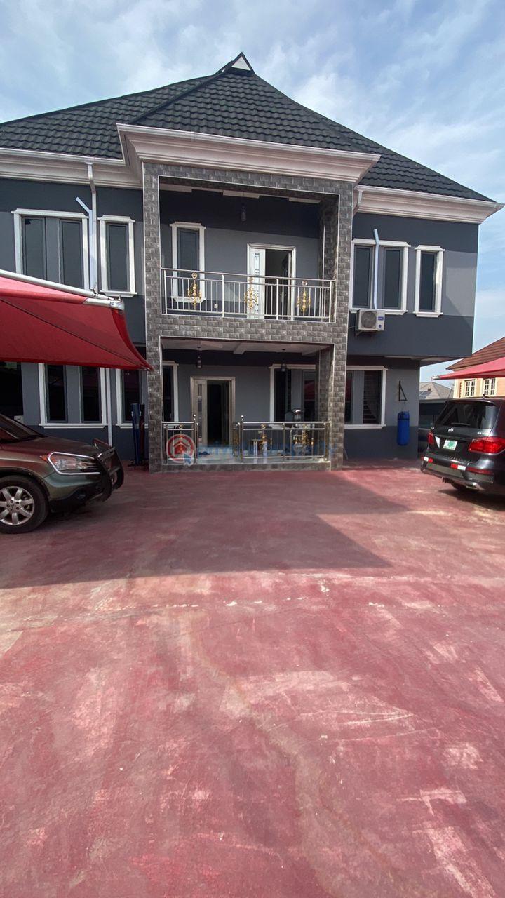 6 bedroom Detached Duplex For Sale In A Secured Estate Soluyi Gbagada Lagos - 9