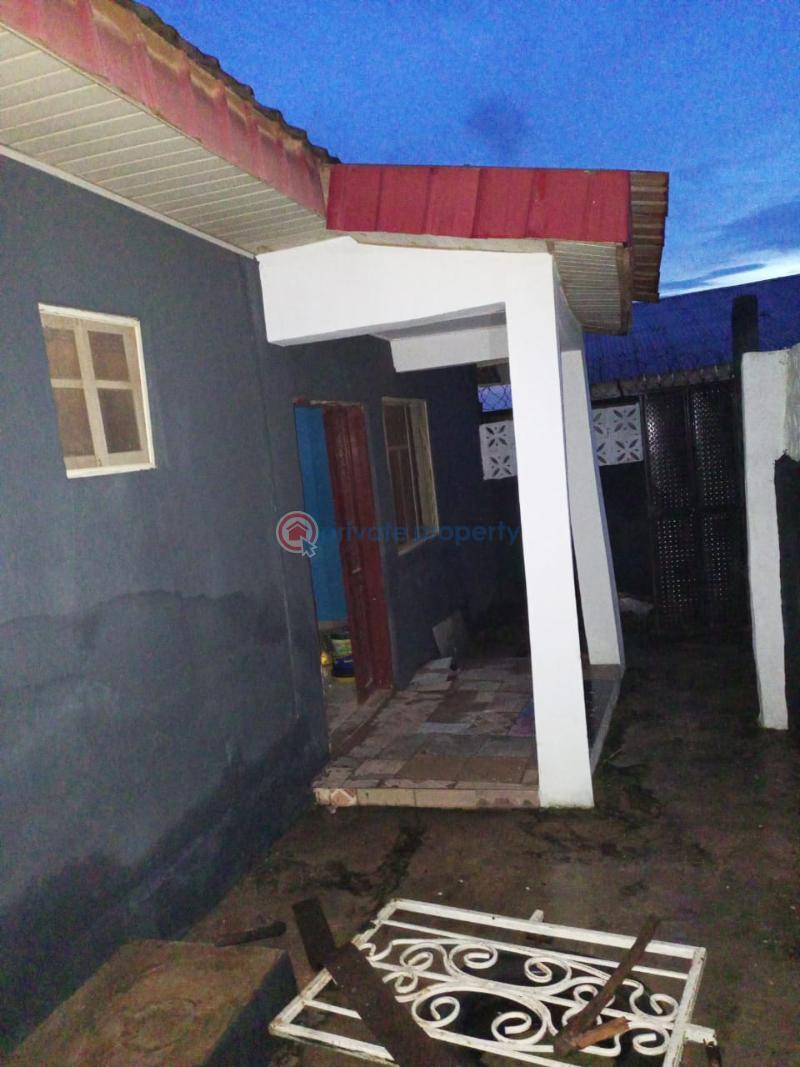 Flat & Apartment For Rent At Odo Ona Kekere Arapaja, Ibadan Oyo - 2