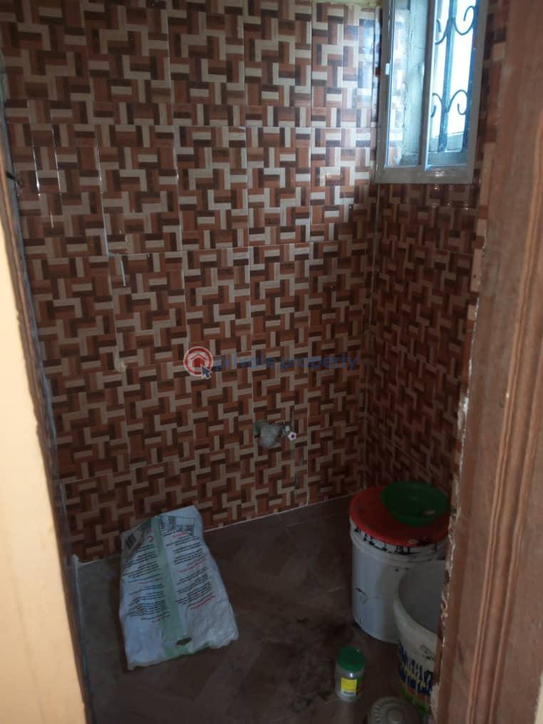 Self Contain For Rent Kaosumu Estate Off Tipper Akala Express Ibadan Akala Express Ibadan Oyo - 1