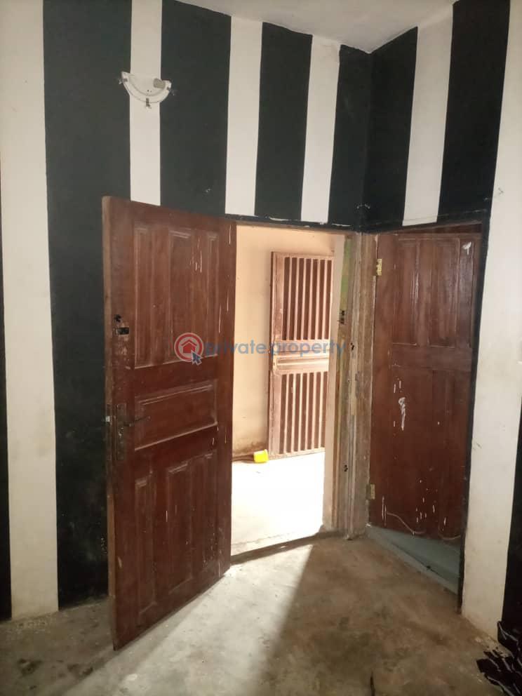 Self Contain For Rent Bodija Market Area Ibadan Oyo - 1