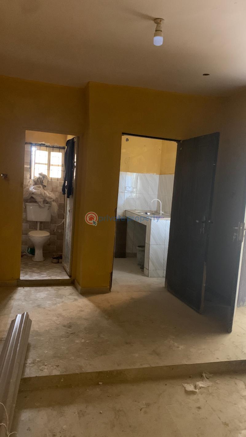 1 bedroom Self Contain For Rent Along Mobil Road Ilaje Ajah Lagos - 3
