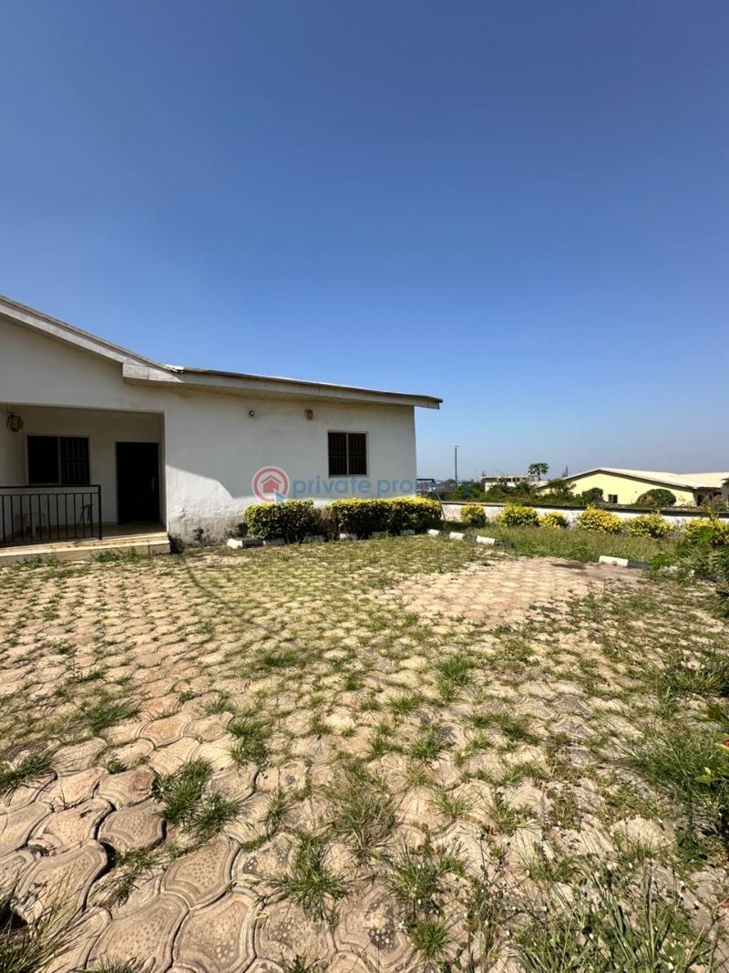 3 bedroom Semi detached Bungalow For Sale Carlton Gate Estate Akobo Ibadan Oyo - 9