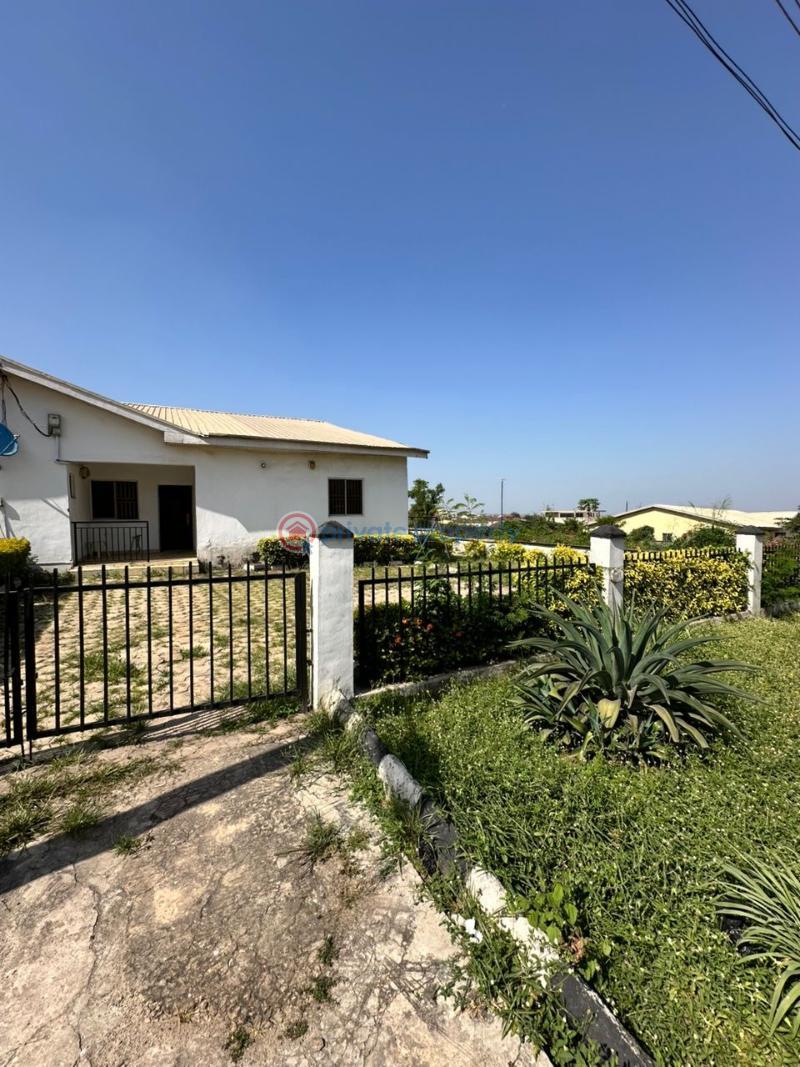 3 bedroom Semi detached Bungalow For Sale Carlton Gate Estate Akobo Ibadan Oyo - 10