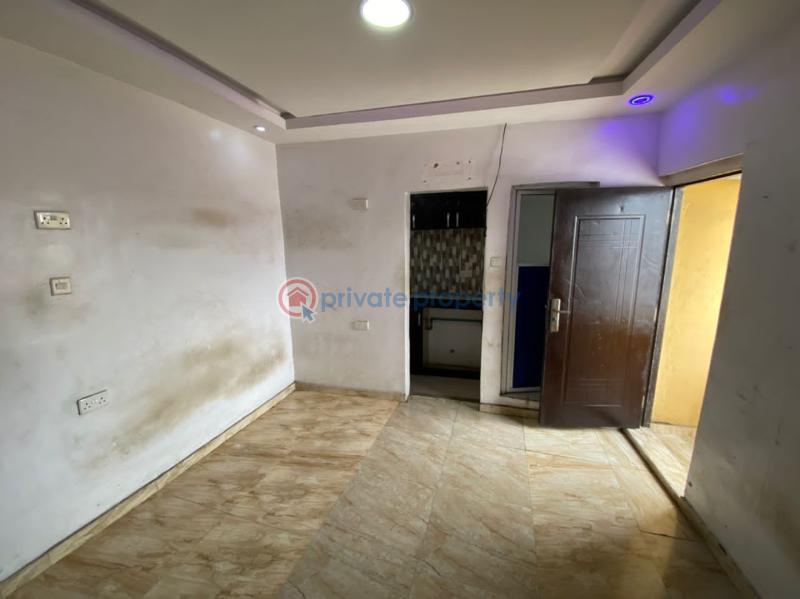 Self Contain For Rent Abule Oja Yaba Lagos - 1