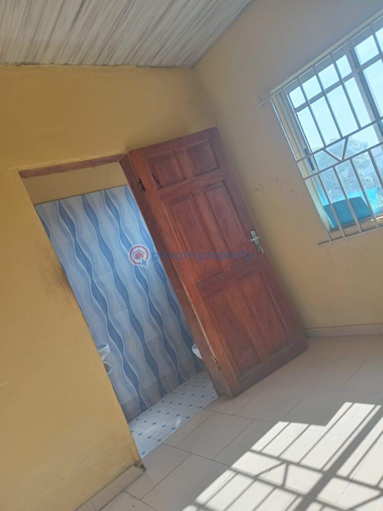 2 bedroom Flat & Apartment For Rent Abule Ijesha  Yaba Lagos - 4