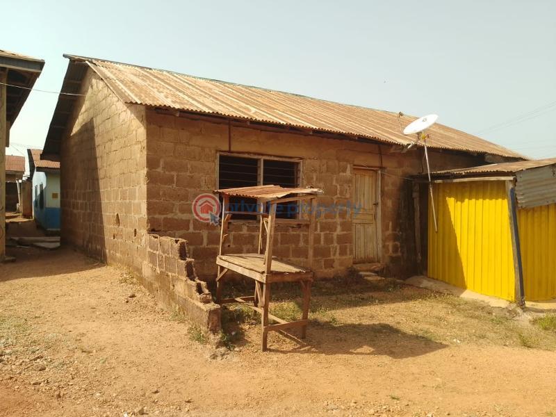 Land For Sale Along Apete Arola Road, Apete Ibadan Oyo - 3