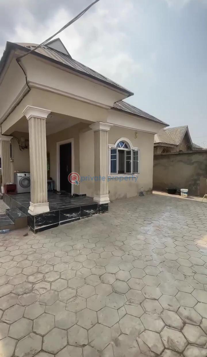 Detached Bungalow For Sale Iyana Olopa Akobo Ibadan Akobo Ibadan Oyo - 4