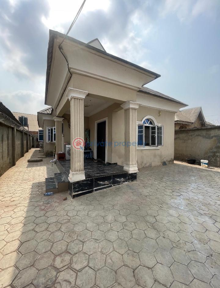Detached Bungalow For Sale Iyana Olopa Akobo Ibadan Akobo Ibadan Oyo - 1