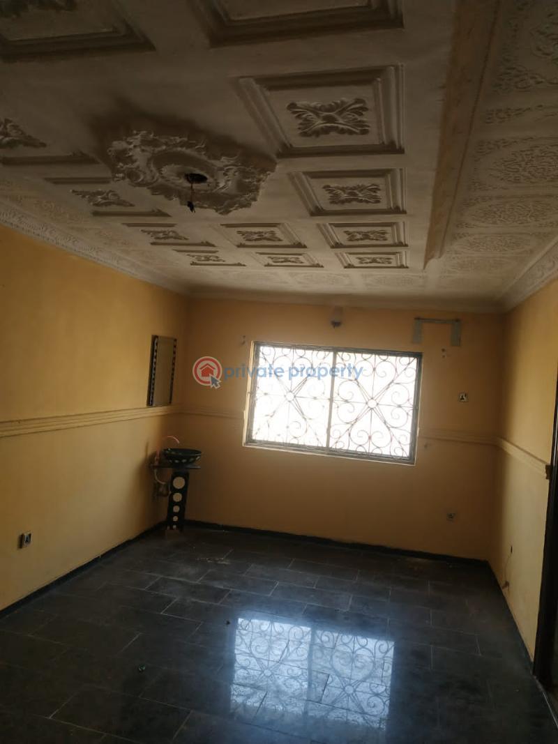 For rent 2 bedroom House Golden Gate Oluyole Oluyole Estate Ibadan Oyo (PID 6PBGWA) Private