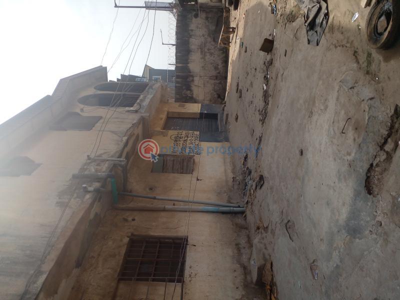 Bungalow For Sale Off Timothy B/stop Iwaya Yaba Lagos - 4