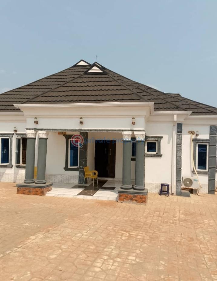 3 bedroom Detached Bungalow For Sale Peace Estate, Ologuneru Ibadan. Eleyele Ibadan Oyo