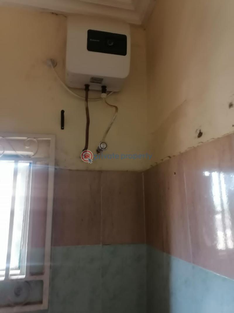 3 bedroom House For Rent Arapaja Estate, Off 7up. Ibadan Oyo - 11