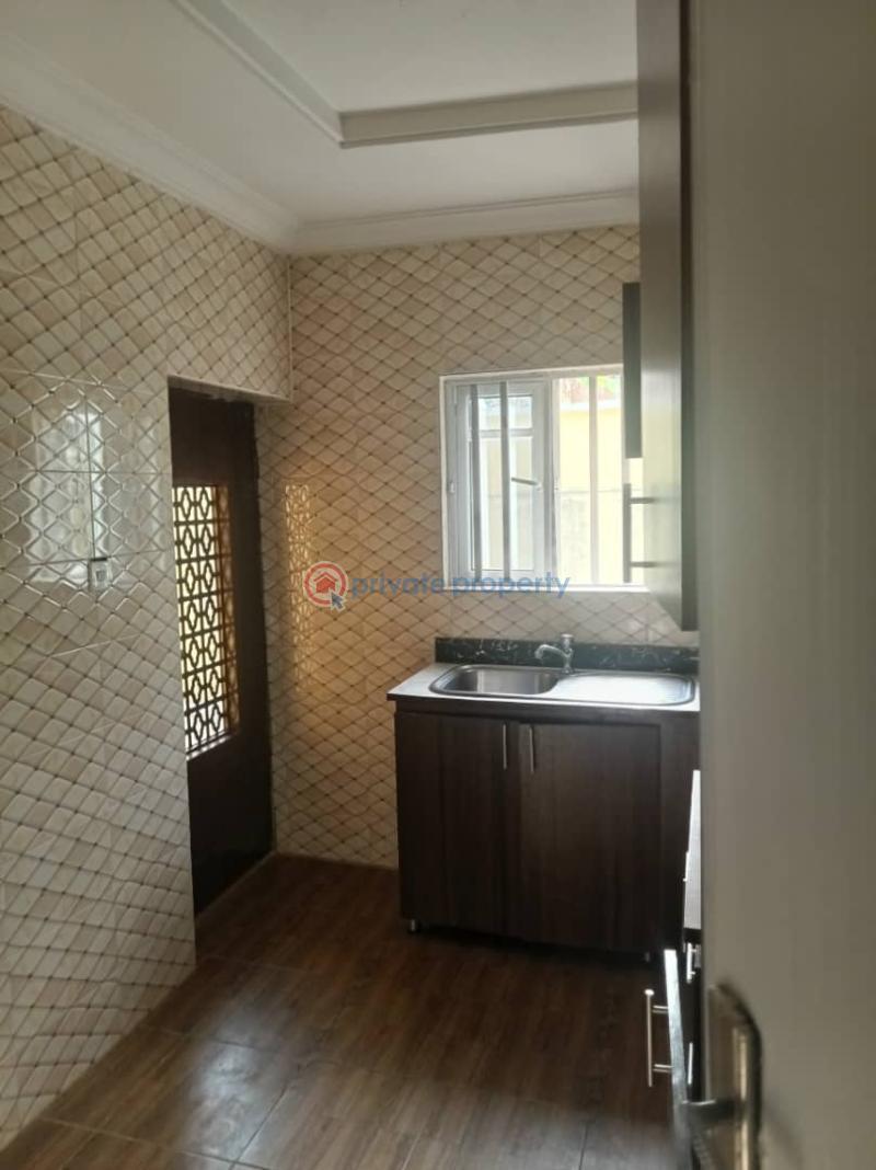 4 bedroom Detached Duplex For Sale Ginger Close, Palm Avenue, Sharp Corner (community) Oluyole Estate Ibadan Oyo - 2