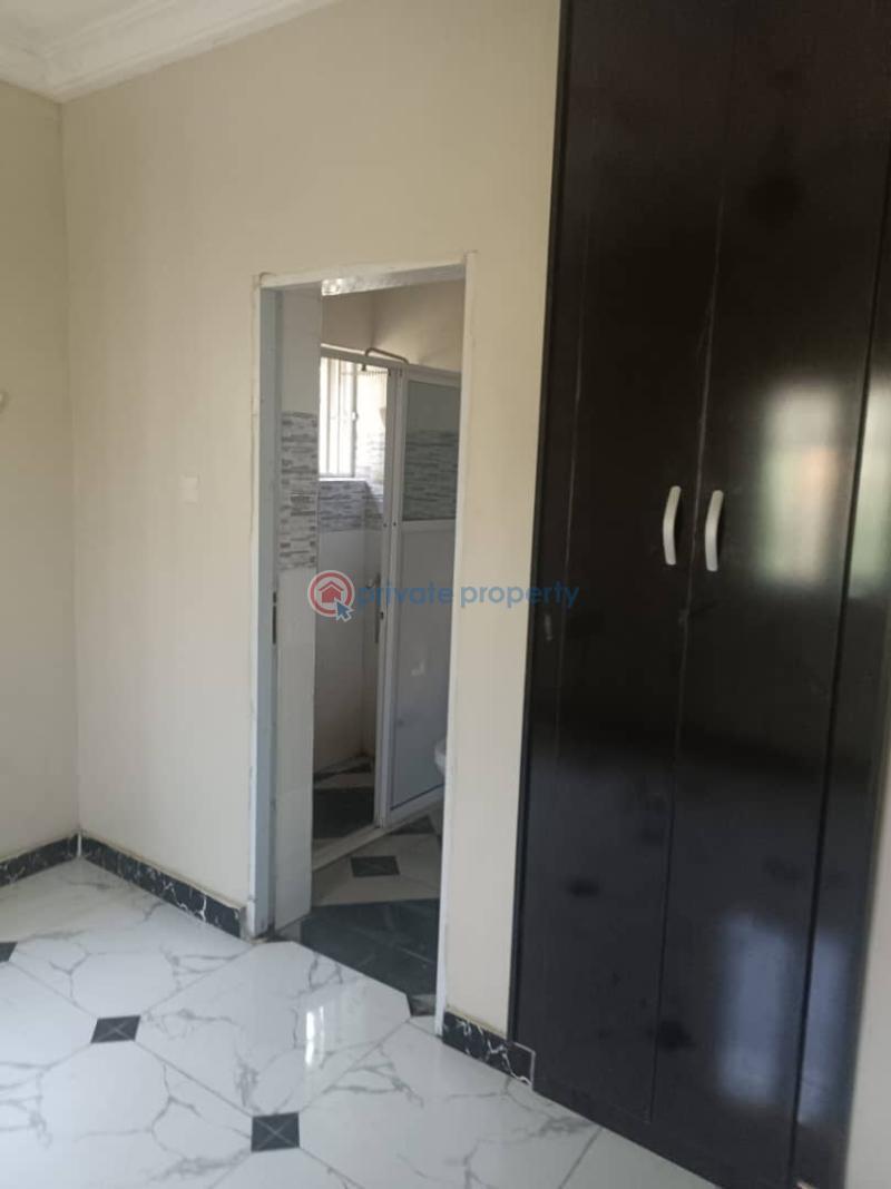 4 bedroom Detached Duplex For Sale Ginger Close, Palm Avenue, Sharp Corner (community) Oluyole Estate Ibadan Oyo - 3