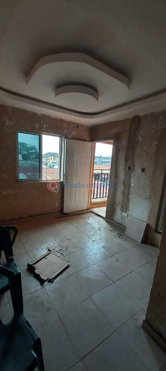 1 bedroom Flat & Apartment For Rent Shomolu Lagos - 2