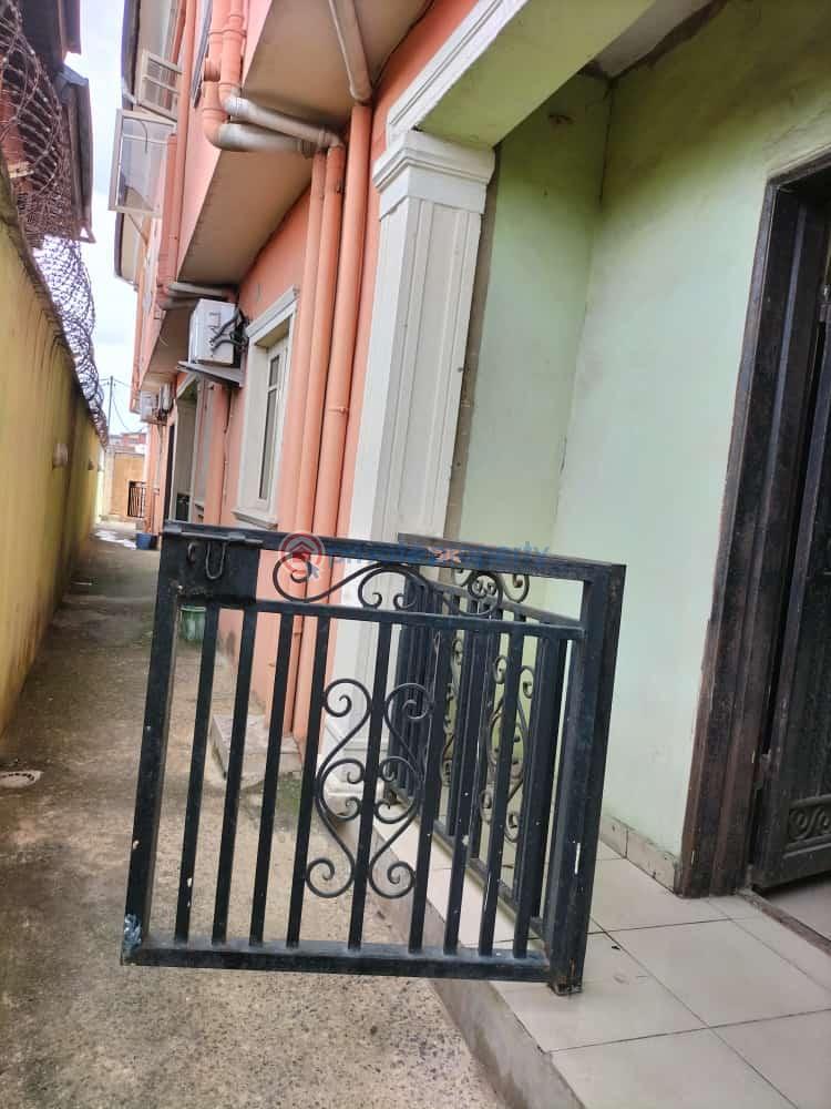 1 bedroom Flat & Apartment For Rent Akoka Yaba Lagos - 4