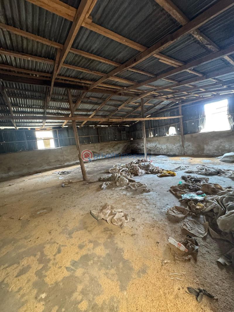 Warehouse For Sale Olaogun, Old Ife Road, Along Agodi Gra. Agodi Ibadan Oyo - 0