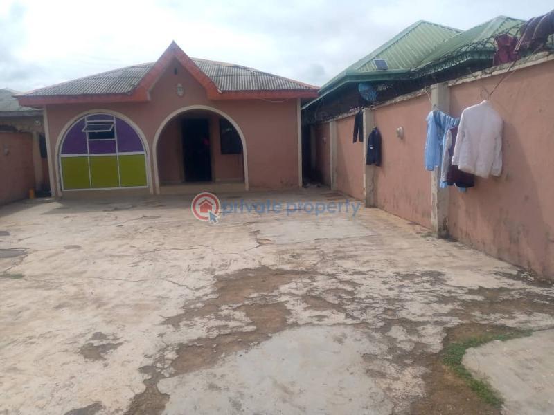 House For Sale Isefun Agege Lagos - 1