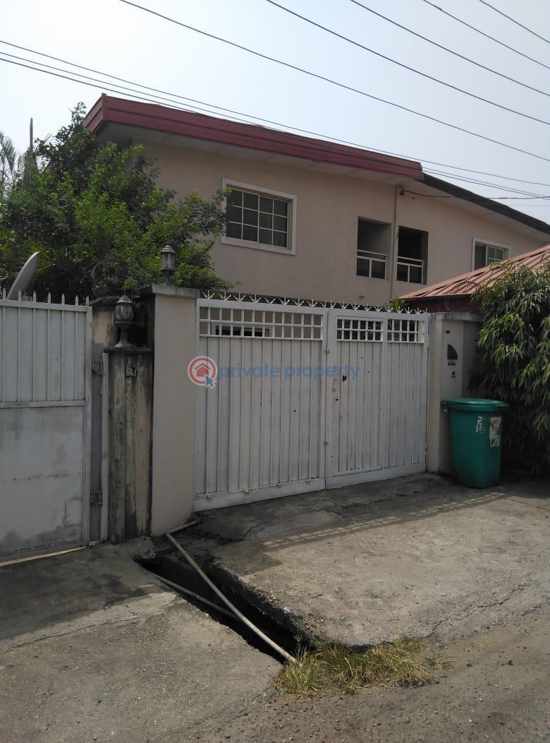 4 bedroom House For Sale Okupe Estate Mende Ikeja Lagos