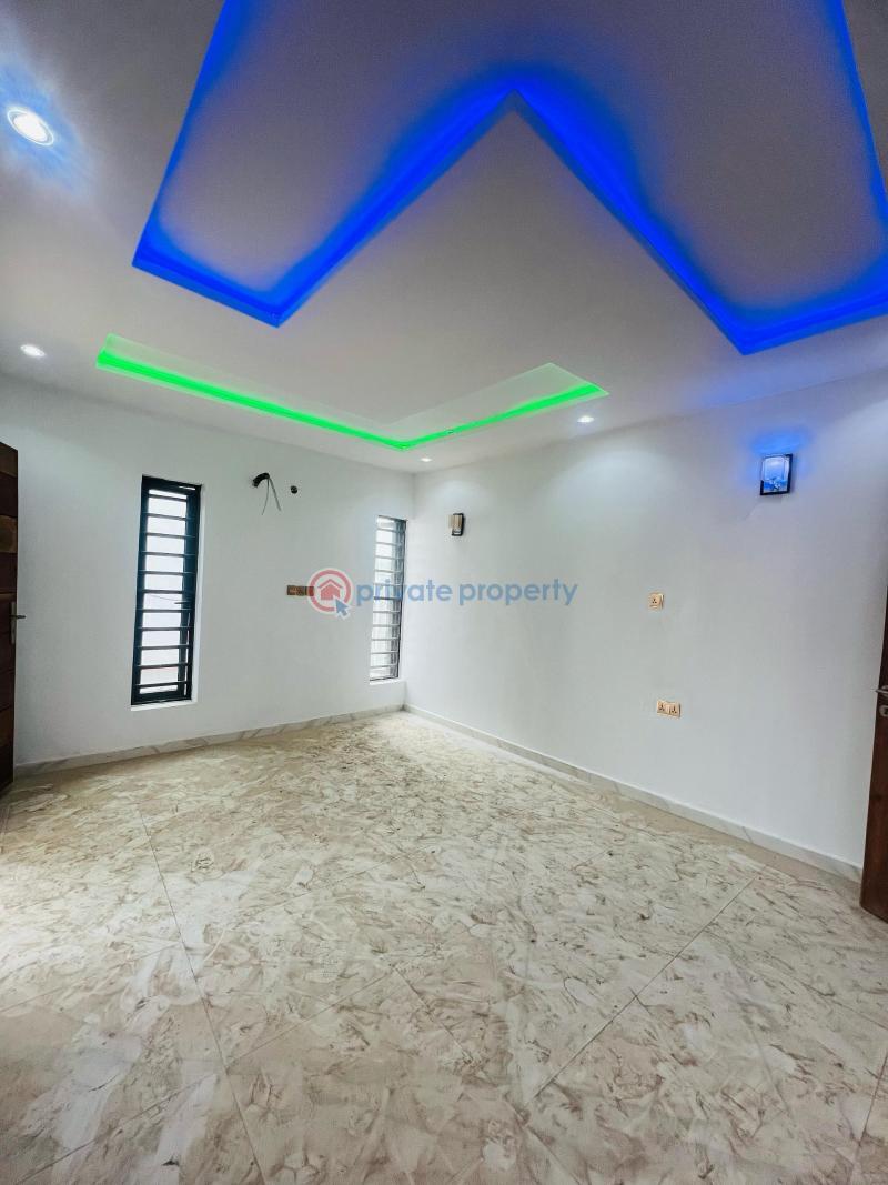 3 bedroom Semi detached Duplex For Sale Omole Phase 2 Ojodu Lagos - 3