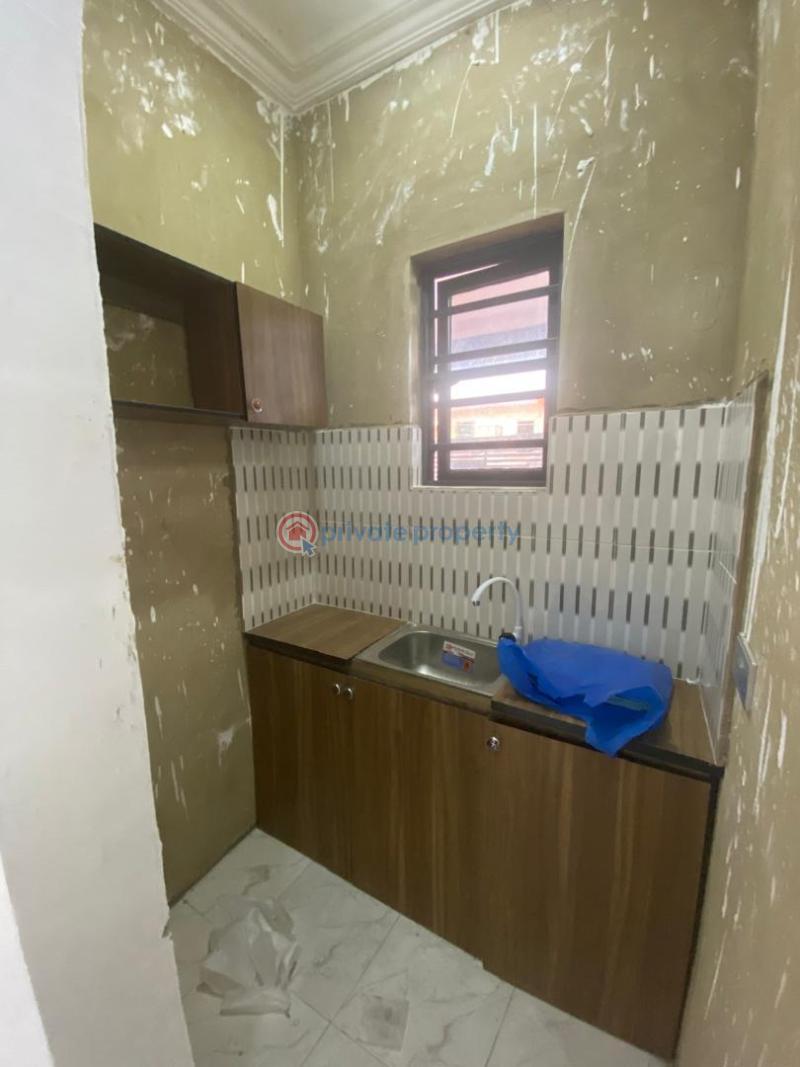 1 bedroom Flat & Apartment For Rent Fola Agoro Yaba Lagos - 7